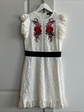 Lace Floral Embroidered White Women’s Dress with Black Waist - European Style S